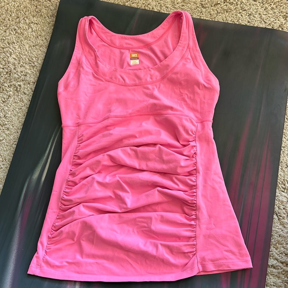 Lucy (power) activewear tank size XL, pink, ruched sides, like new condition